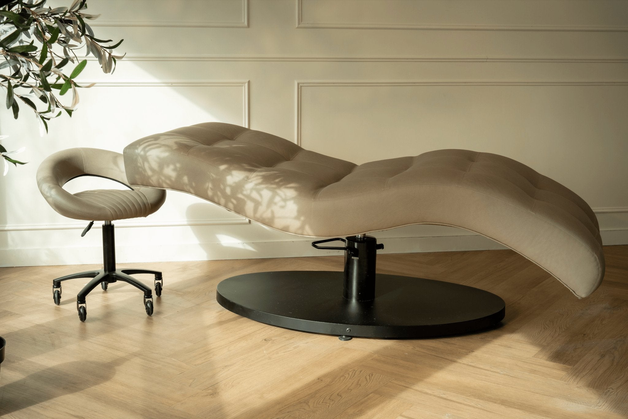 Electric Ergonomic Beds - Plush + Oak