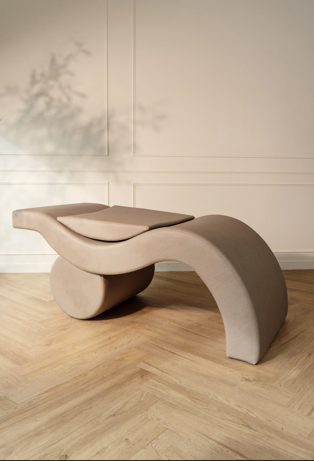 Curve Adjust Conversion Pillow - Plush + Oak (start)